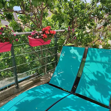 Calme Et Ensoleille Dans Maison De Apartment Villejuif